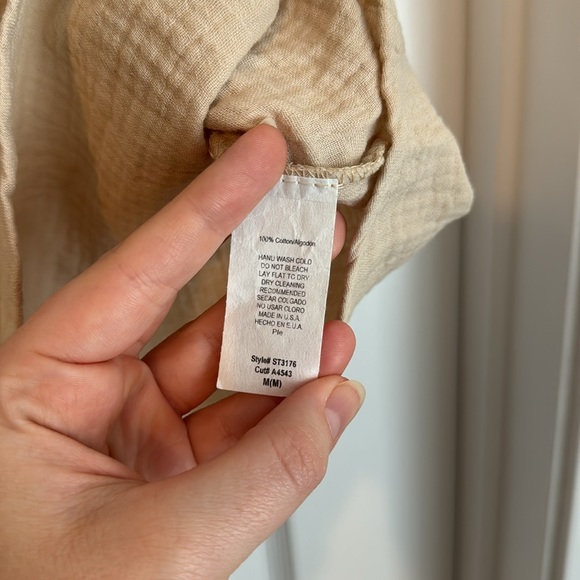 Matching shirt and shorts set - Picture 9 of 10